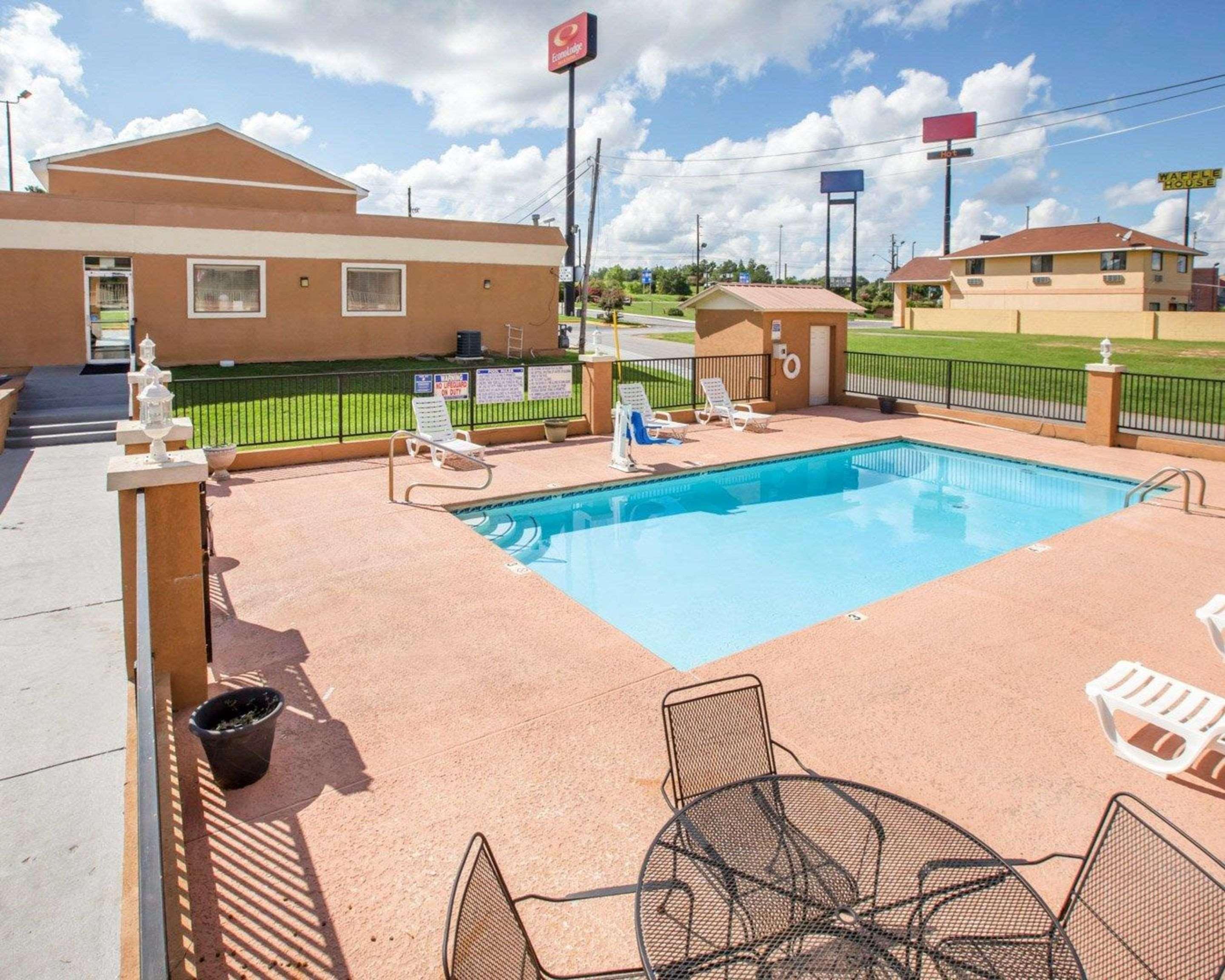 Econo Lodge Inn & Suites Μαίηκον Εξωτερικό φωτογραφία