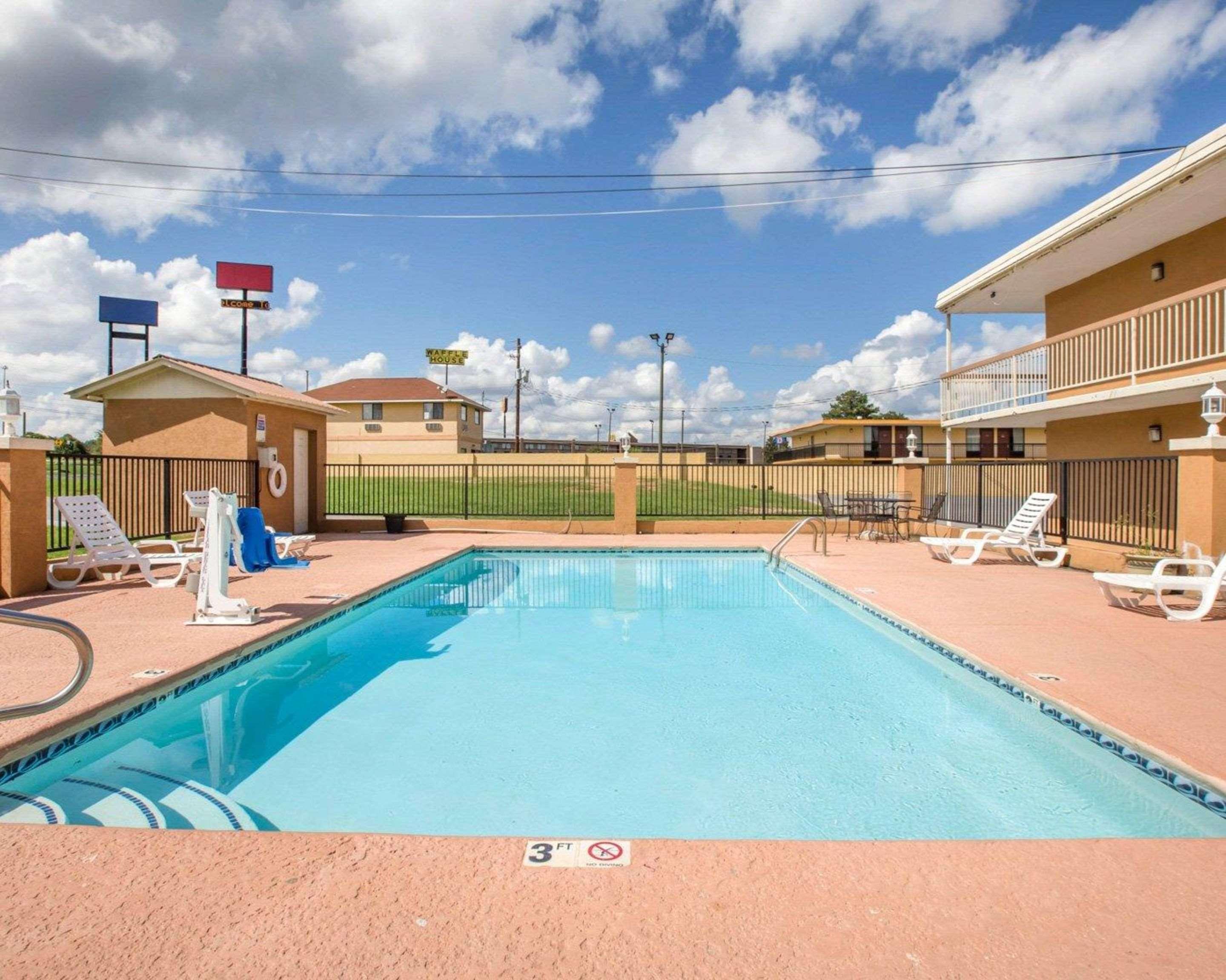 Econo Lodge Inn & Suites Μαίηκον Εξωτερικό φωτογραφία